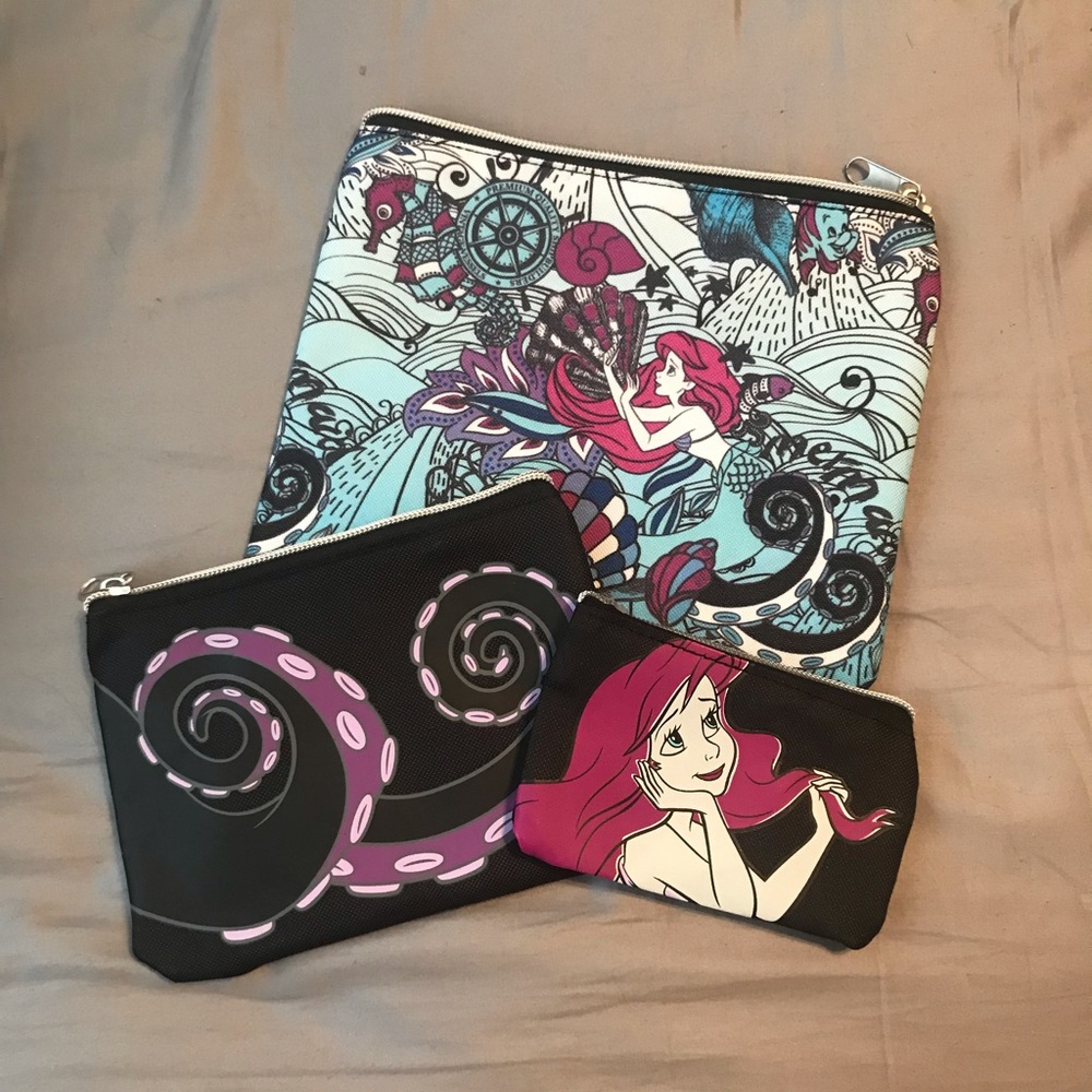 🎀•Little Mermaid cosmetic bag set